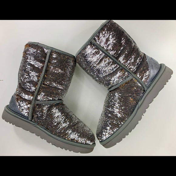 UGG CLASSIC SHORT COSMOS SEQUIN BOOT 6 - Picture 11 of 16